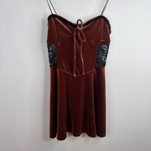Urban Outfitters Faith Velvet Slip Dress M Lace Babydoll Fairy Grunge Whimsigoth - Picture 4 of 12